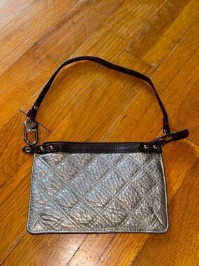 LOVCAT Paris Silver Wallet Wristlet Purse Bag Zipper